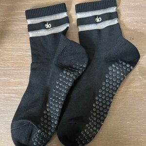 ALO Yoga Black Grip Socks